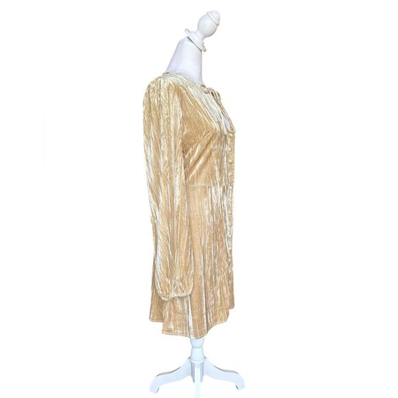 Lulus Refined Sensation Champagne Crushed Velvet Keyhole Mini Dress Medium NWOT - Picture 10 of 12